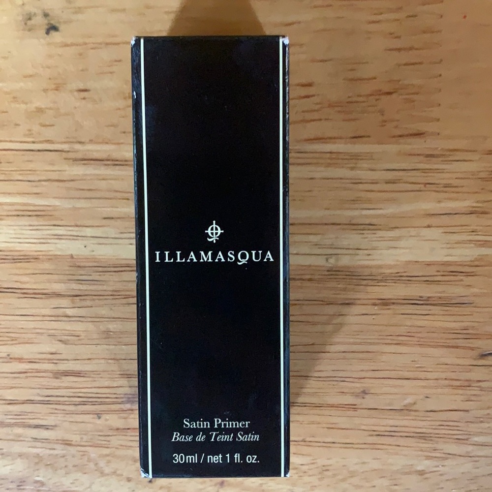 Illamasqua satin primer